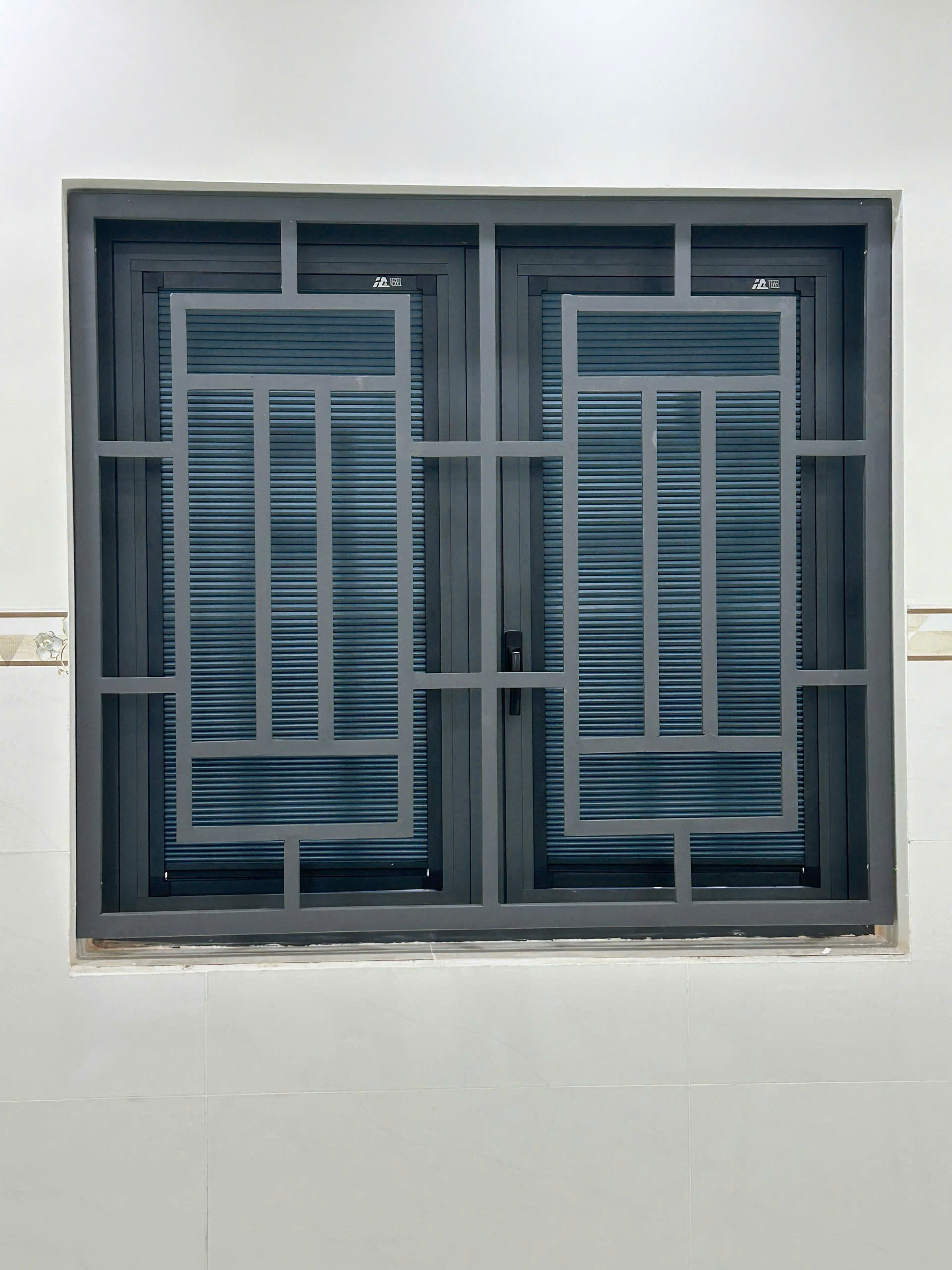 Rèm Tổ Ong Gắn Trên Kính