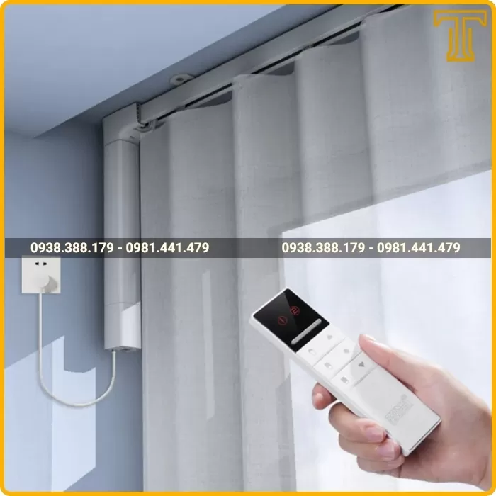 Gợi ý rèm tự động cho phòng khách hiện đại