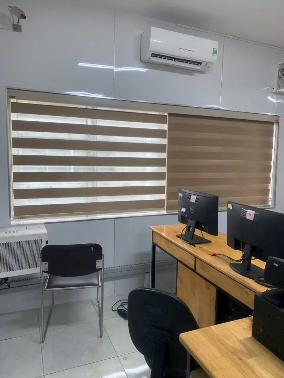 Lắp rèm cầu vồng cho văn phòng công ty tại đường Y Jut 