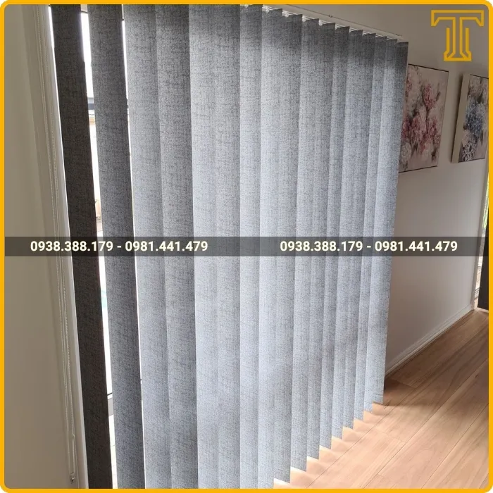 Rèm lá dọc giá bao nhiêu? Bảng giá chi tiết 2025